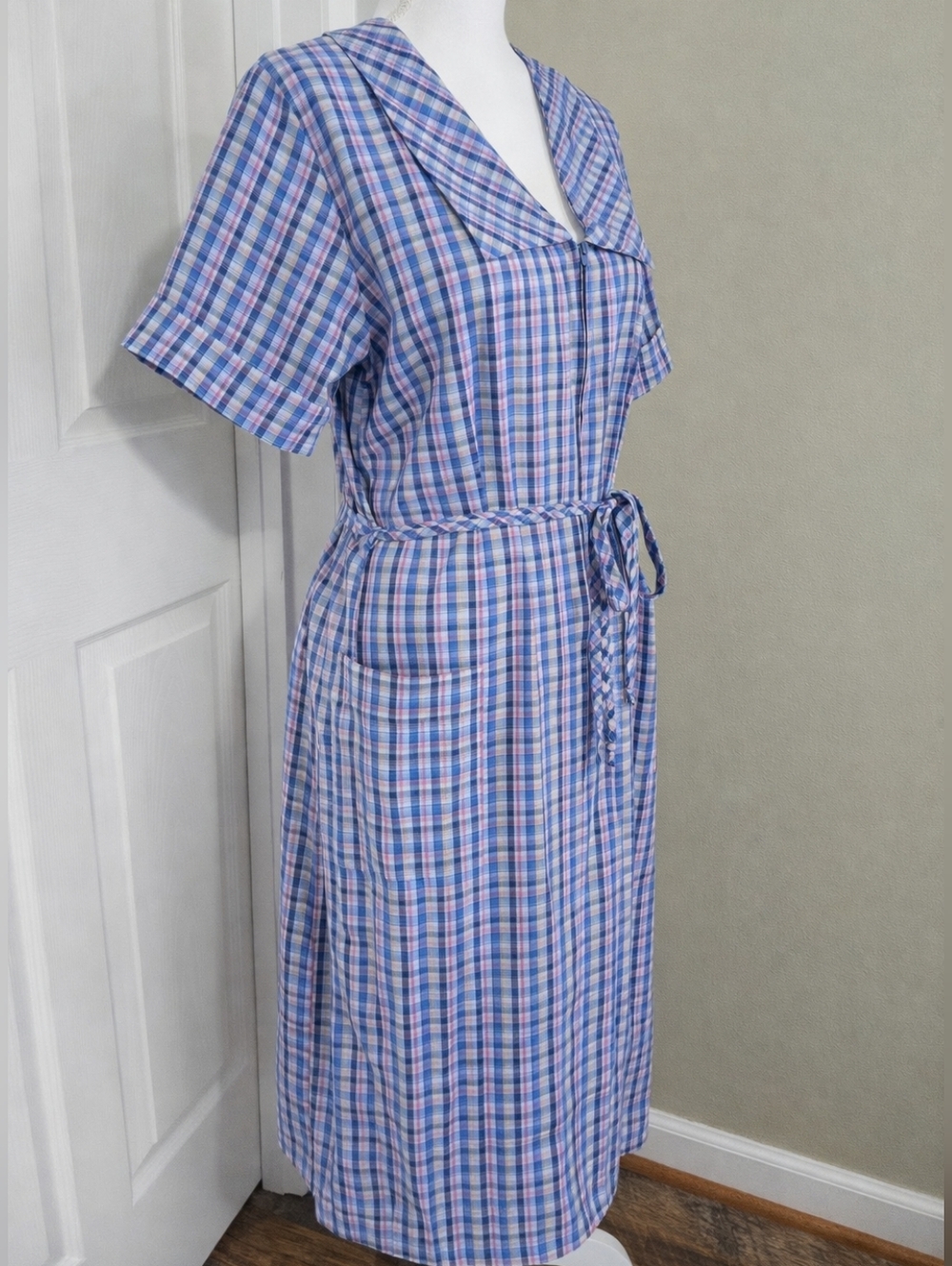 Vintage 80s 90s Plaid Cottagecore House Dress Zip Front Midi Tie Waist Pockets - Picture 4 of 9